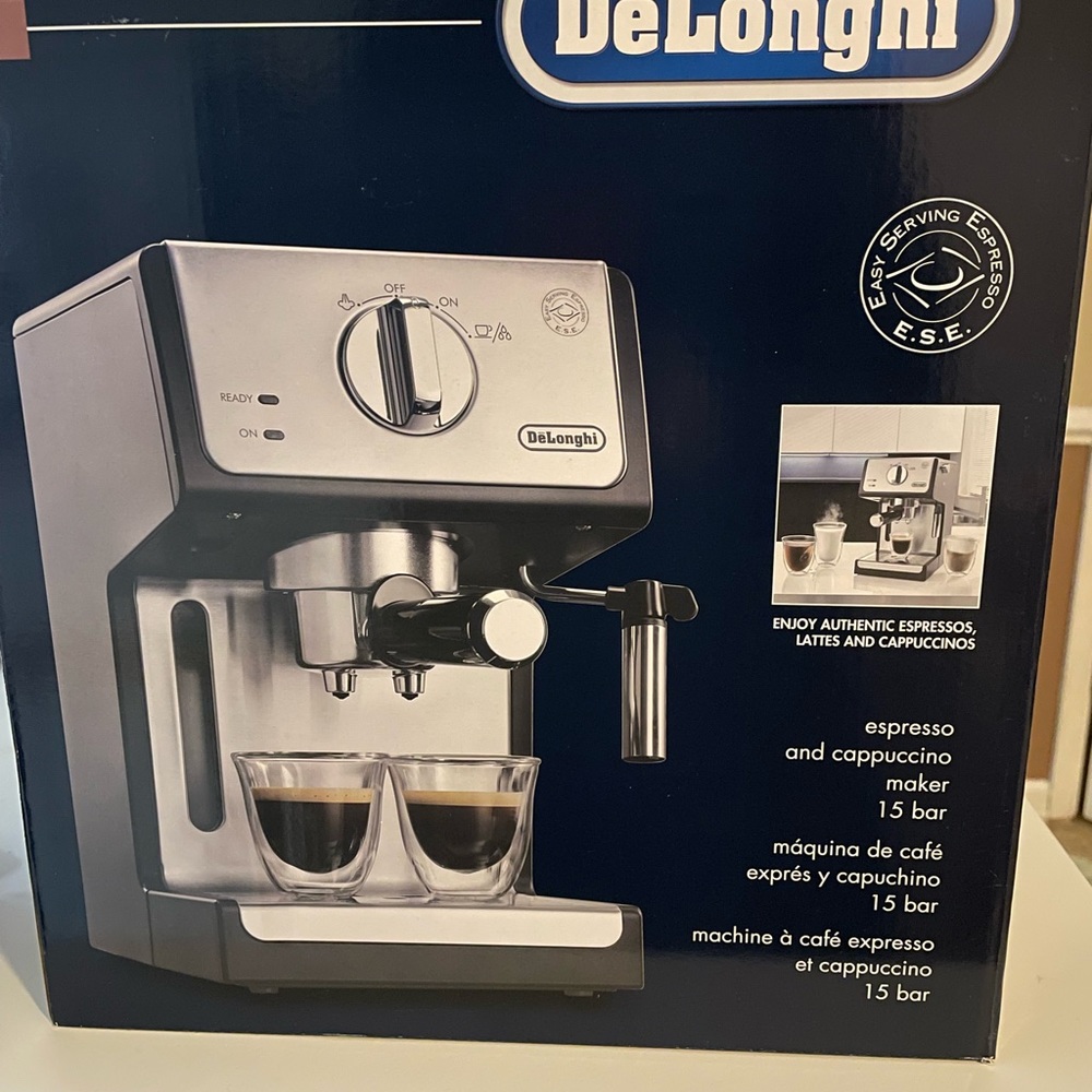 Delonghi Espresso Machine *NIB*